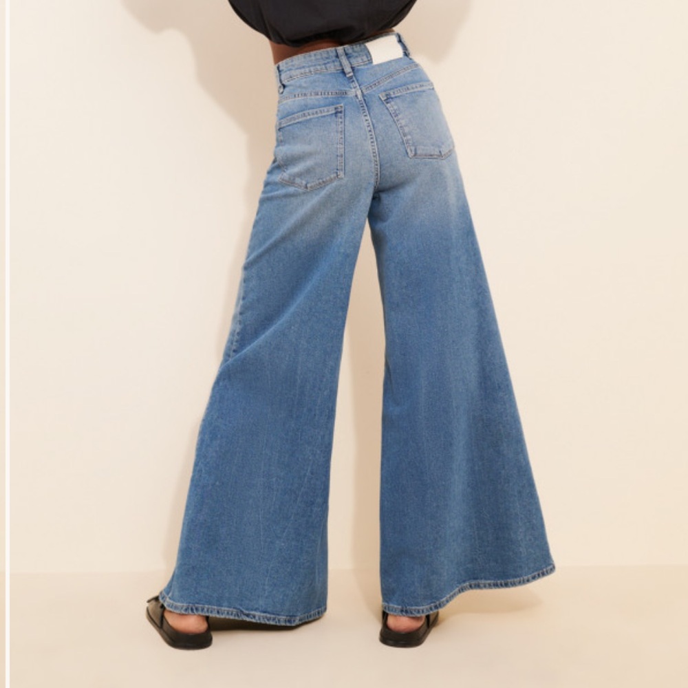 DL1961 Lucila Ultra Wide Leg Ultra High-Rise Jeans. Size 31. GUC! - Picture 3 of 4